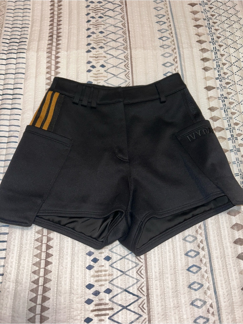 Adidas x Ivy park black mesa shorts NWOT size XS